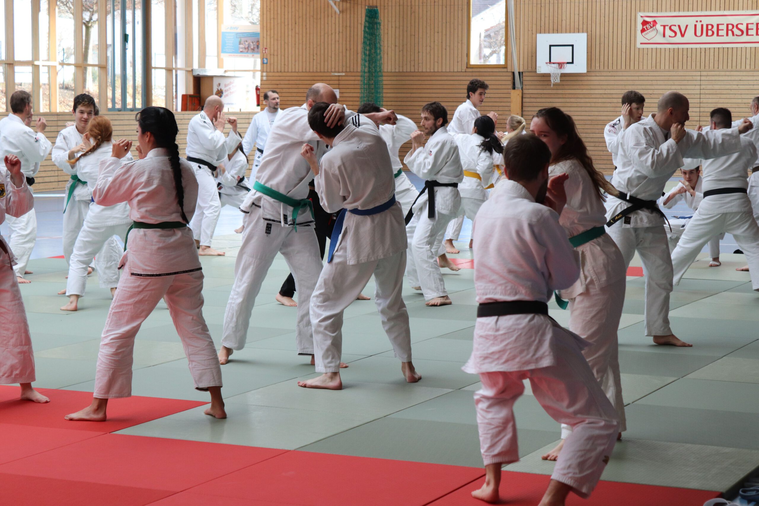 You are currently viewing Ju-Jutsukas aus ganz Bayern in Übersee: Erfolgreicher Landeslehrgang